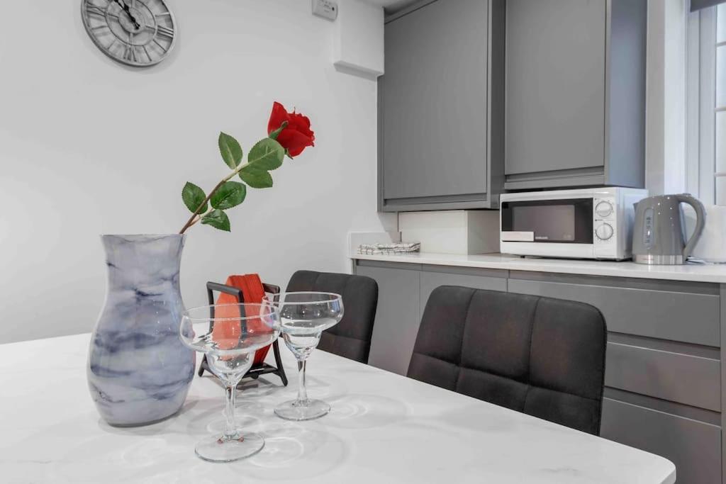 Holiday Home Sleep 8 Central London 9Elms Экстерьер фото