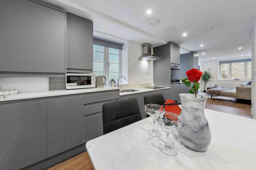 Holiday Home Sleep 8 Central London 9Elms Экстерьер фото