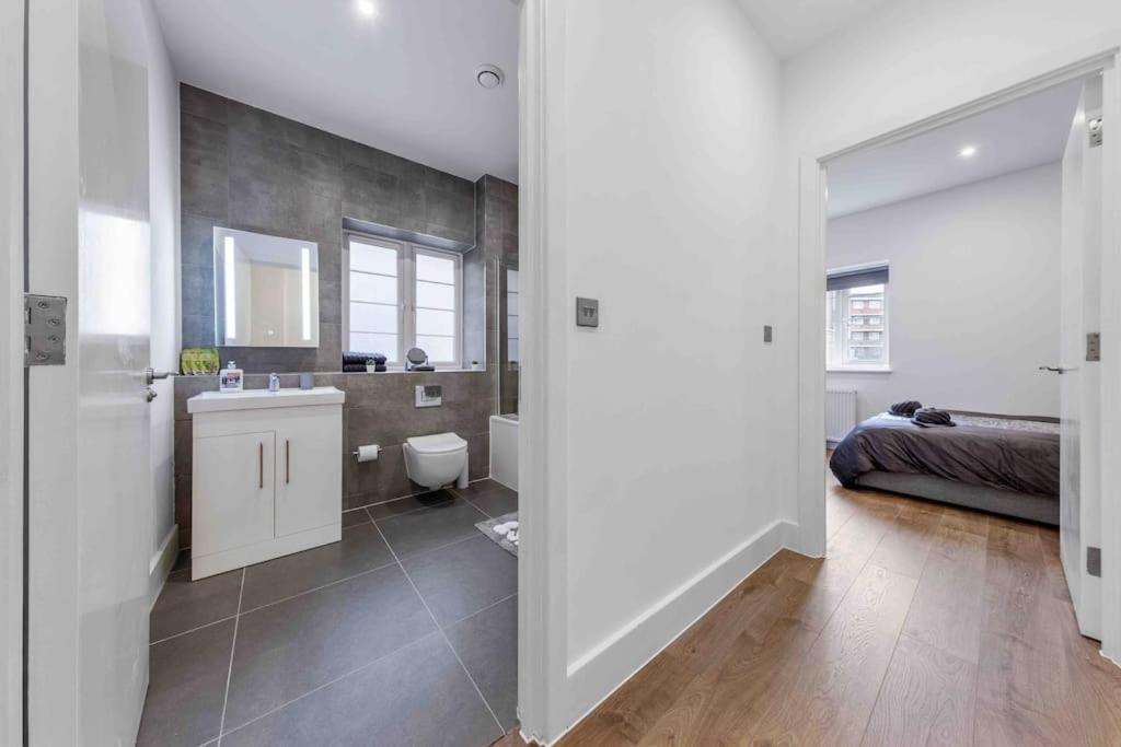 Holiday Home Sleep 8 Central London 9Elms Экстерьер фото